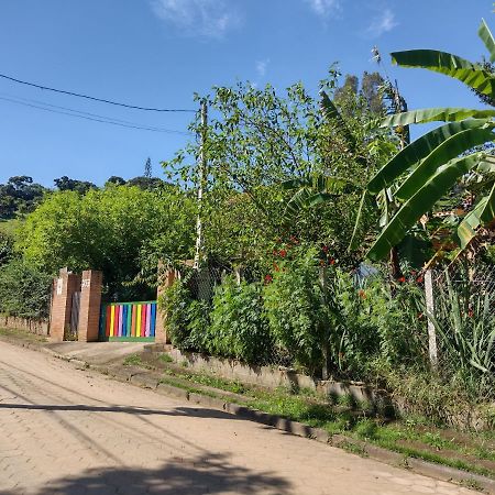 Oficina Da Passagem Bed & Breakfast Sao Bento do Sapucai Exterior photo